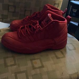 Shoes in mid condition